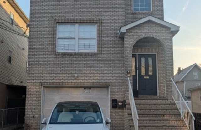 544 Court St photos photos