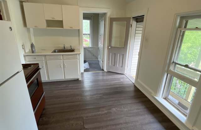 416 1/2 Callon St - 416 Callon Street, Wausau, WI 54401