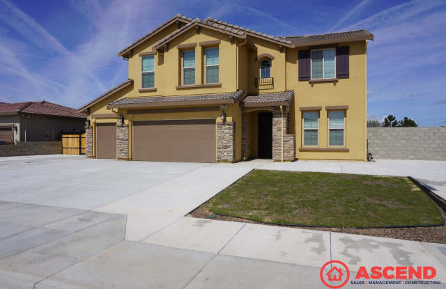 Lovely Home Off of Calloway and Snow! - 9008 Del Palma Drive, Bakersfield, CA 93314