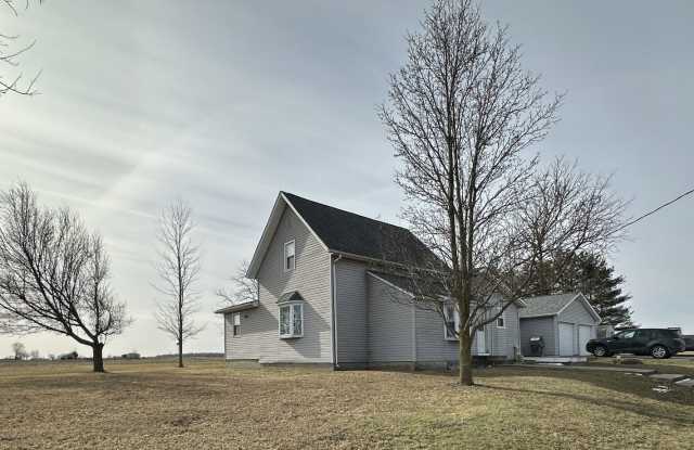 A Rare Indiana Farmhouse Retreat - Experience True Country Living in Randolph County - 8458 Indiana 1, Randolph County, IN 47358