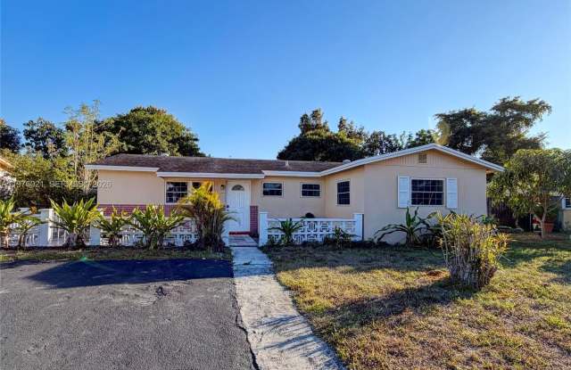 7212 SW 3rd Ct photos photos