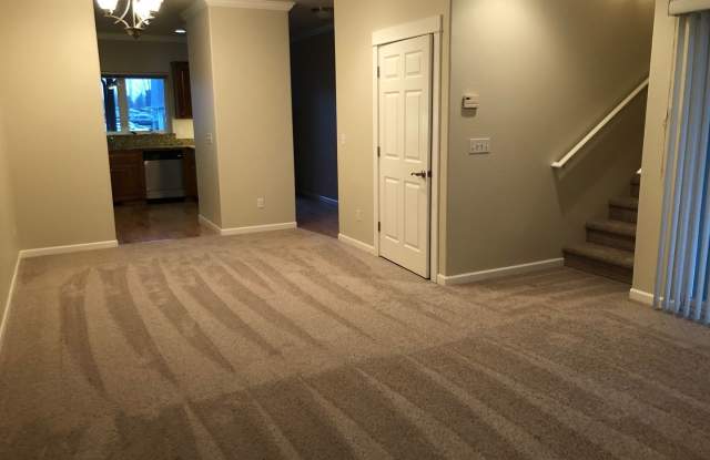 2BED2BATH -2CARGARAGE, WASHER/DRYER HOOKUP, STORAGE, OWNER LANDSCAPE MAINTENANCE photos photos