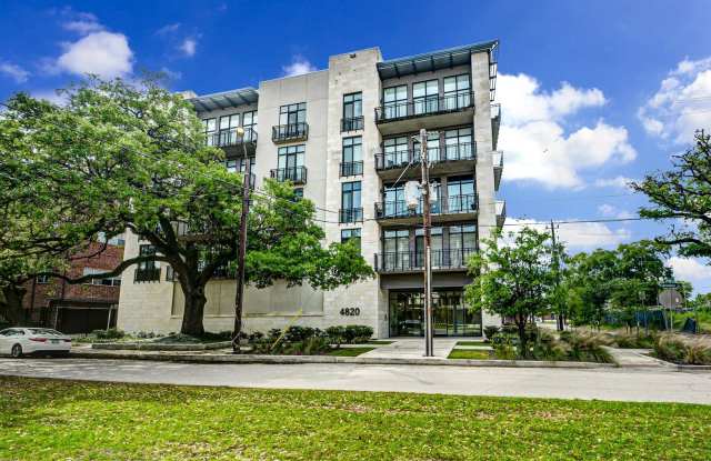 Stunning Museum District Condo -2BR/2BA - 4820 Caroline Street, Houston, TX 77004
