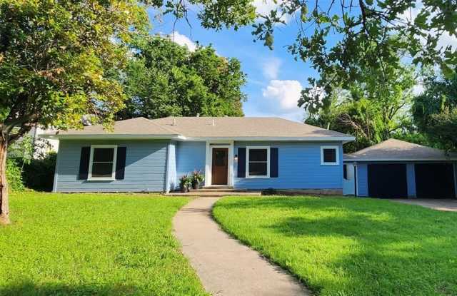 400 Woodland Street - 400 Woodland Street, Denton, TX 76209