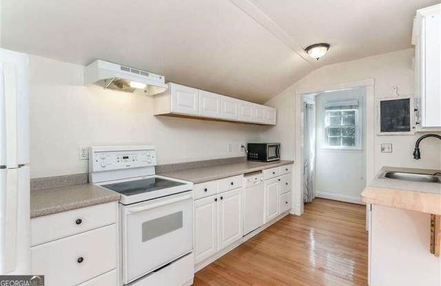 3611 Cloudland Drive Gallery 4