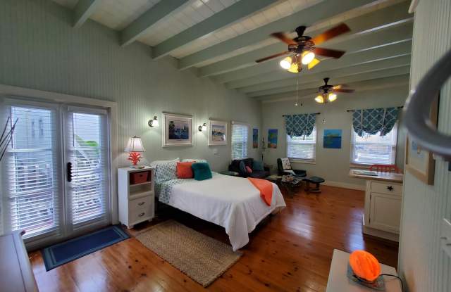 226 NE 1st Avenue unit: Key Lime Suite photos photos