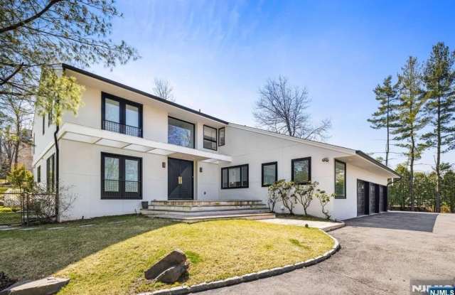 1 Hemlock Drive photos photos