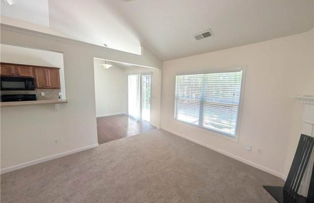 1187 Balvaird Drive Gallery 3