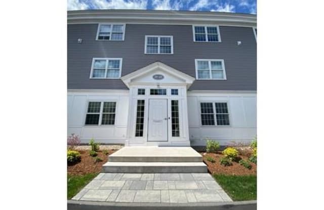 39 Saunders Street - 39 Saunders St, Essex County, MA 01845