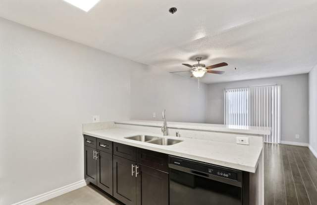 CCA - Columbia Court Apartments LP dba Tuscani Villas Gallery 3