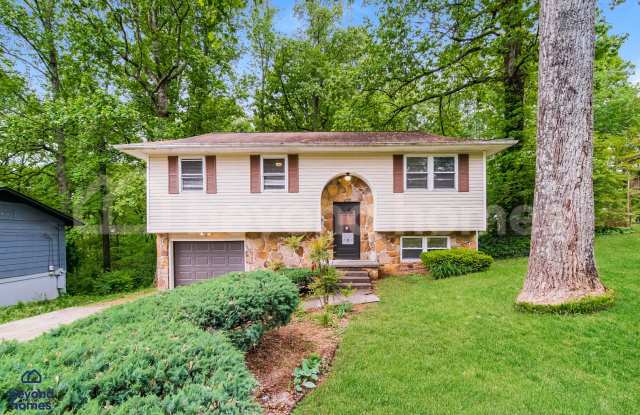 Stunning 4 Bedroom 2 Bathroom Home - Looking for You! photos photos