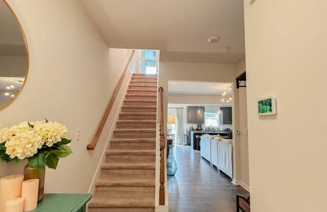 3BR Simpsonville Townhome Close to EVERYTHING Gallery 2