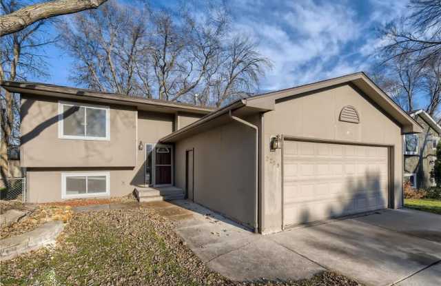 2289 Caulfield Plaza - 2289 Caulfield Plaza, Woodbury, MN 55125