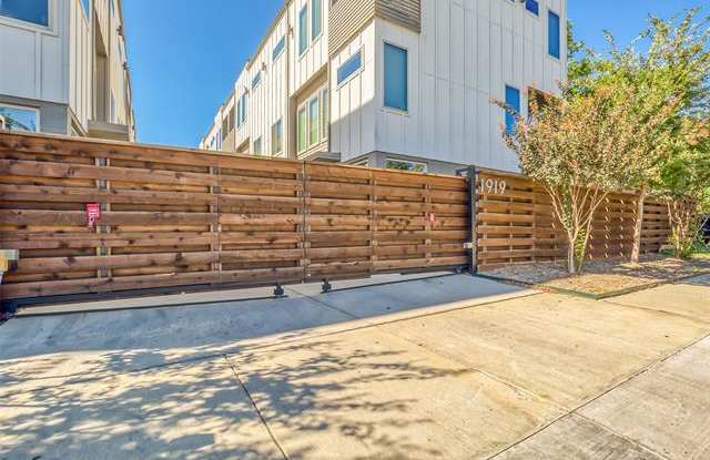 1919 Summit Avenue - 1919 Summit Avenue, Dallas, TX 75206