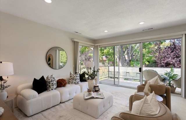 762 University Ave - 762 University Avenue, Palo Alto, CA 94301