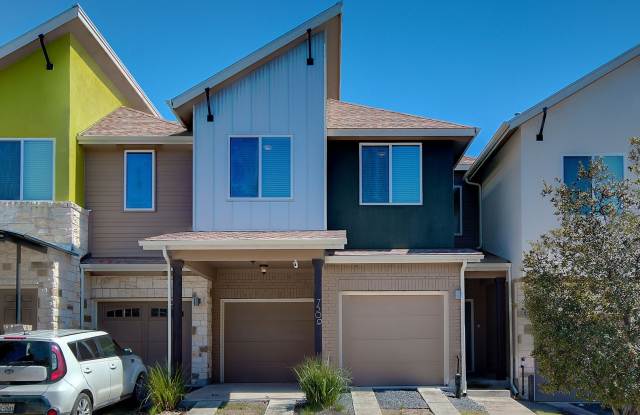 Crestview Living? Say Less! Gallery 1