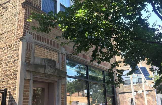 1538 N Western Avenue unit: 2 photos photos