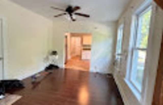34 Maynard Ave Gallery 2