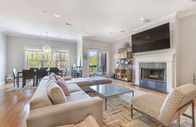 705 West Wrightwood Avenue #3E Gallery 2