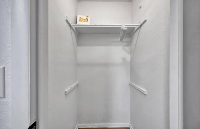 1518 W 4th Ave photos photos