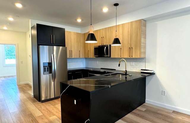 2043 N RANDOLPH Street unit: 2 photos photos 2043 N RANDOLPH Street unit: 2 photos photos