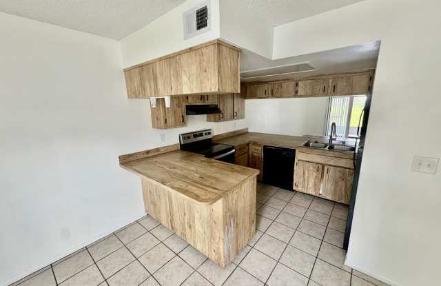 420 Catamaran Drive Gallery 2