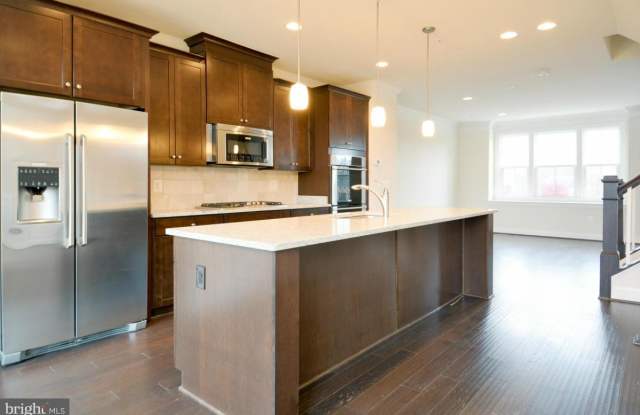 3714 POWELL LN Gallery 2