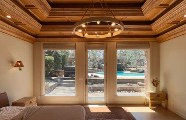 Grand  Elegant Home with Guest Suite photos photos