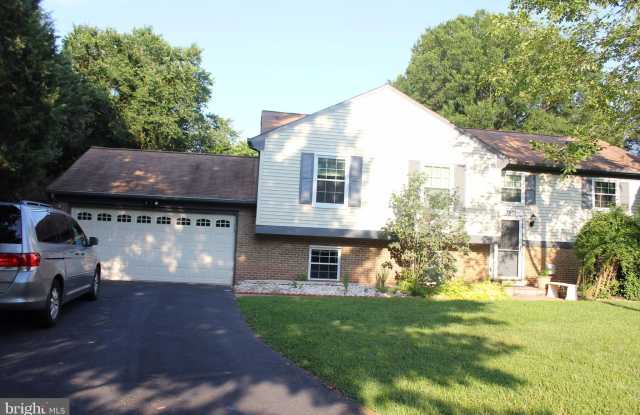 13501 CLEAR LAKE Court Gallery 2