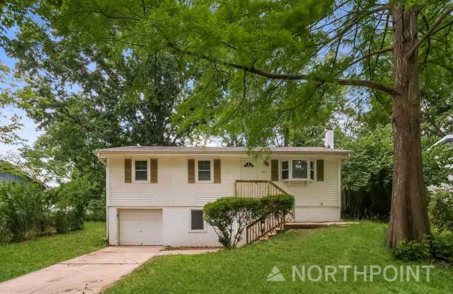 3 BR/1BA | Newly Renovated Single Family Home | 1-Car Covered Parking | Gated backyard photos photos