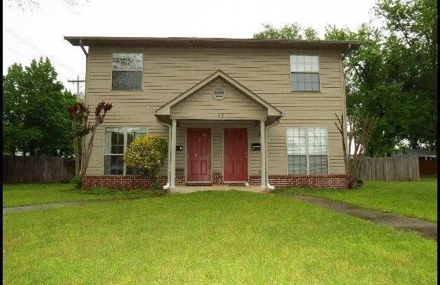 422 Monroe St A - 422 Monroe Street, Conway, AR 72032