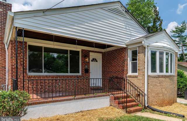 3314 SMITH AVENUE Gallery 3