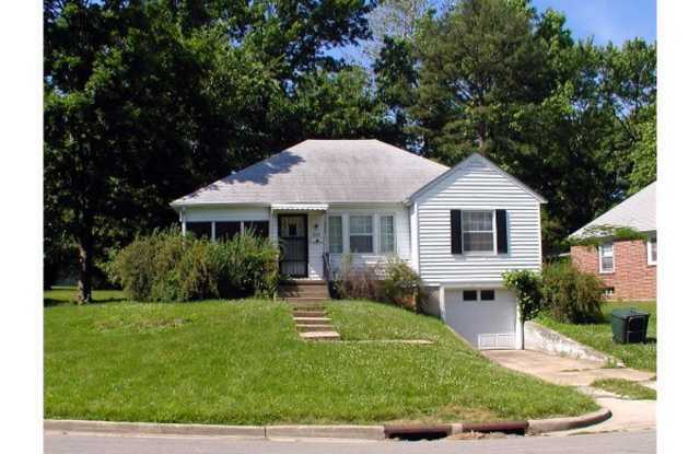 1009 Lynwood Dr photos photos