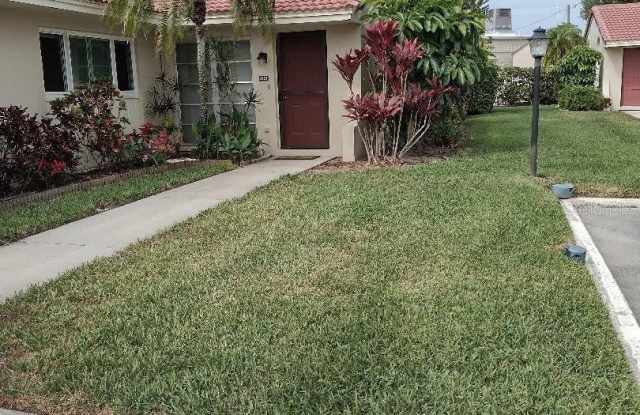 2121 PUEBLO CIRCLE photos photos