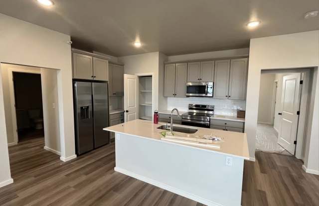 2110 Setting Sun Drive photos photos