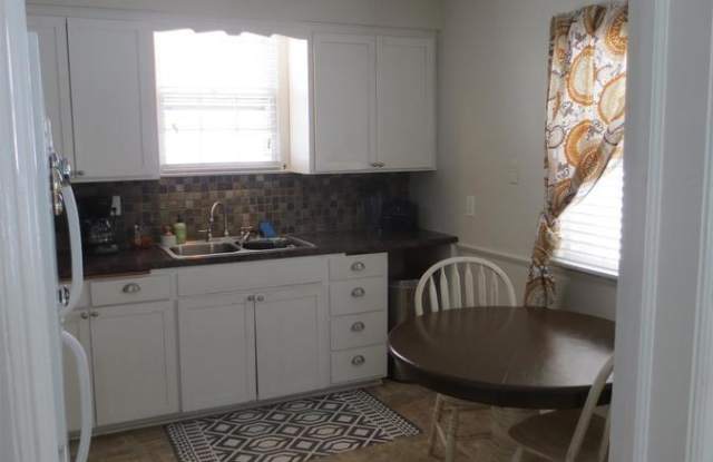 5829 Dupont Ave S Gallery 4