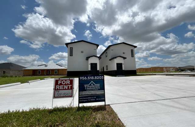 1010 West Escondido Lane - 1010 West Escondido Lane, Harlingen, TX 78550