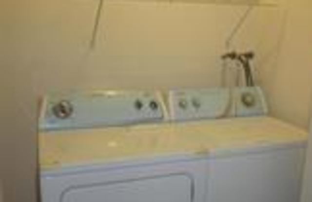 15605 MILLBROOK LANE Gallery 3