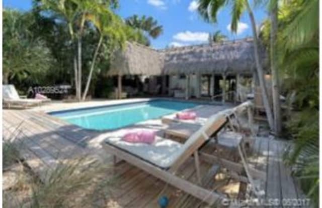800 86th St - 800 86th Street, Miami Beach, FL 33141