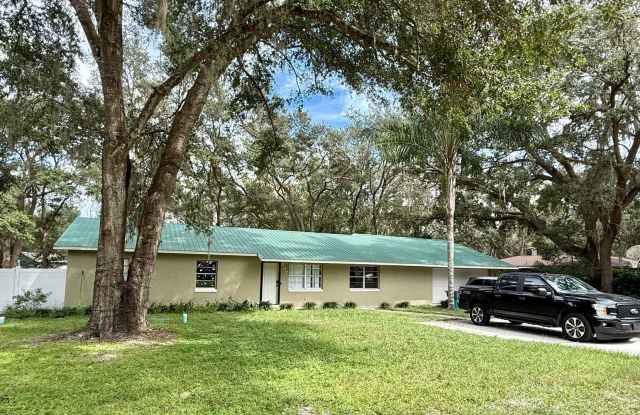 LARGE Beautifully Renovated 4/3 in Quaint Neighborhood! photos photos LARGE Beautifully Renovated 4/3 in Quaint Neighborhood! photos photos