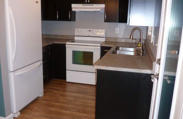 Evergreen St/1032 - 1032 Evergreen Street, Fairbanks, AK 99709