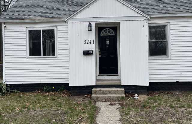 3241 Mona St photos photos