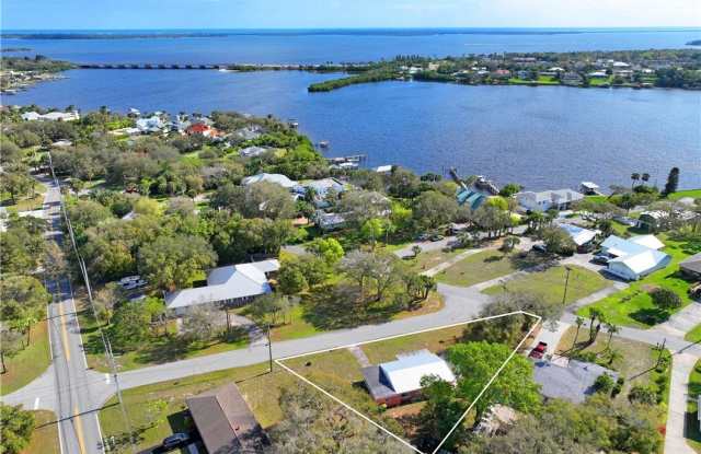 3755 Lakeview Drive - 3755 Lakeview Drive, Micco, FL 32976