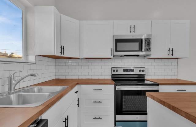 220 4th Avenue East Gallery 2