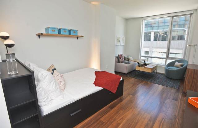 89 Seaport Blvd Unit 17 Gallery 2
