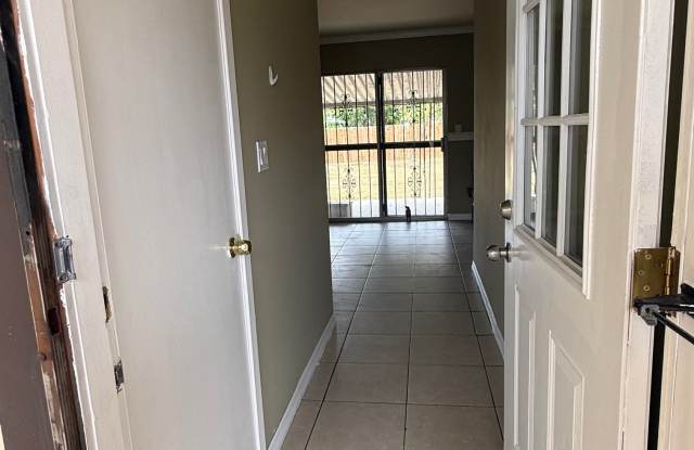 4839 Castle Stream Drive Gallery 3
