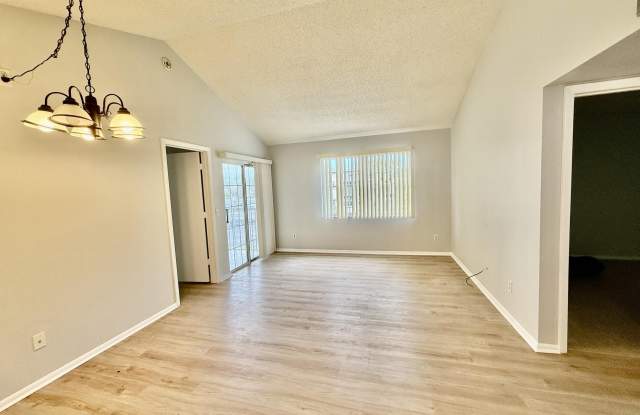 1673 SE GREEN ACRES Circle Gallery 3