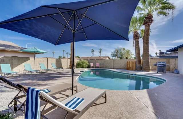 1142 E WESTCHESTER Drive photos photos