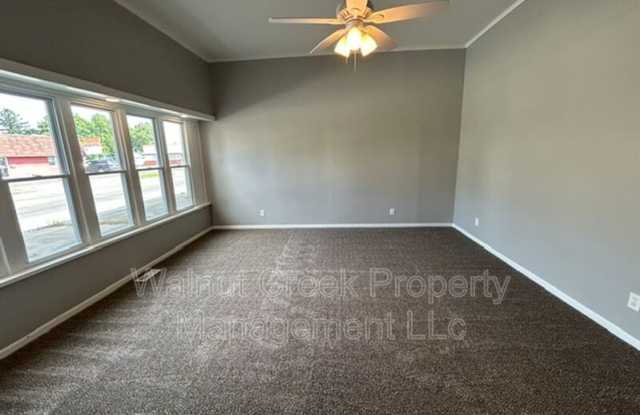806 East Erie Gallery 4