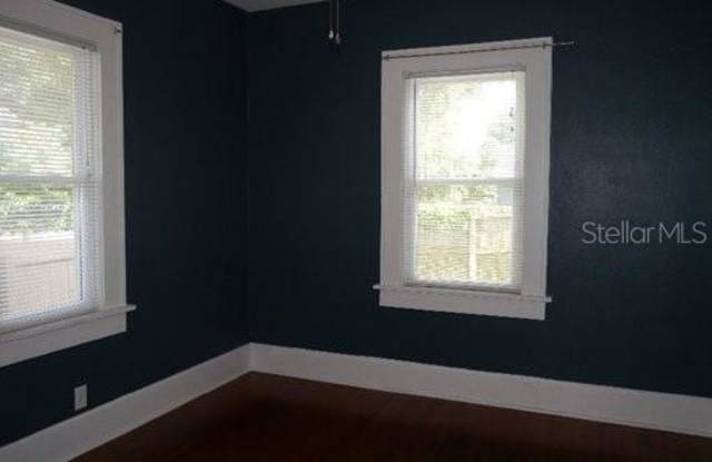844 11 AVENUE S Gallery 4